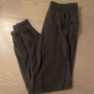 Lululemon black joggers